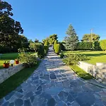 Villa Chryspa Attica *
