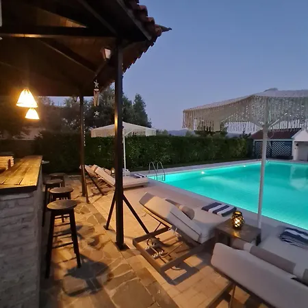 Vila Chryspa Attica Dhílesi