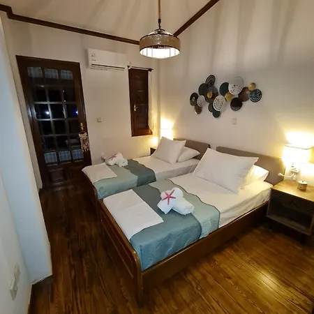 Chryspa Attica * Dhílesi