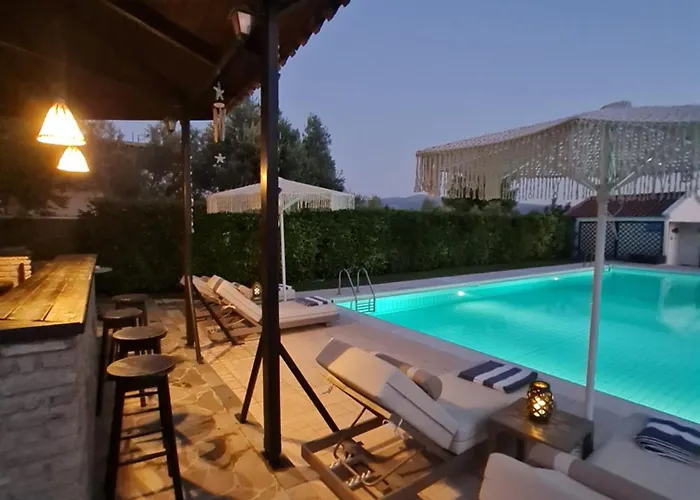 Βίλα Chryspa Attica Δήλεσι