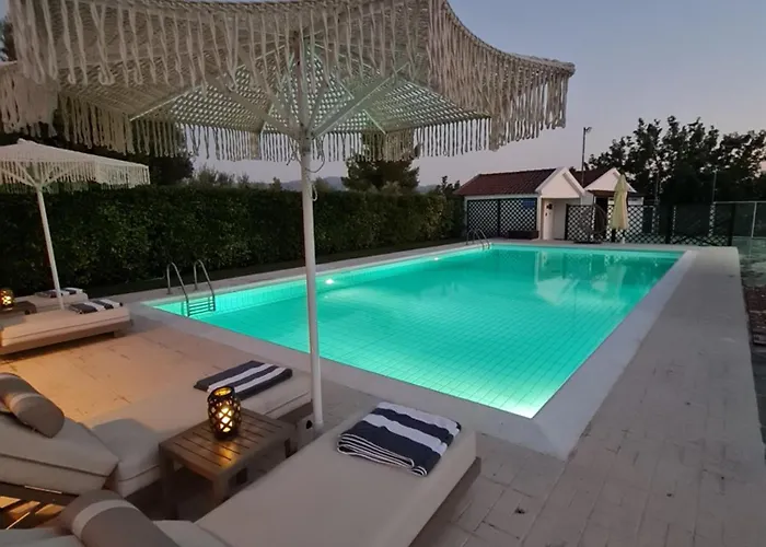 Chryspa Attica Δήλεσι